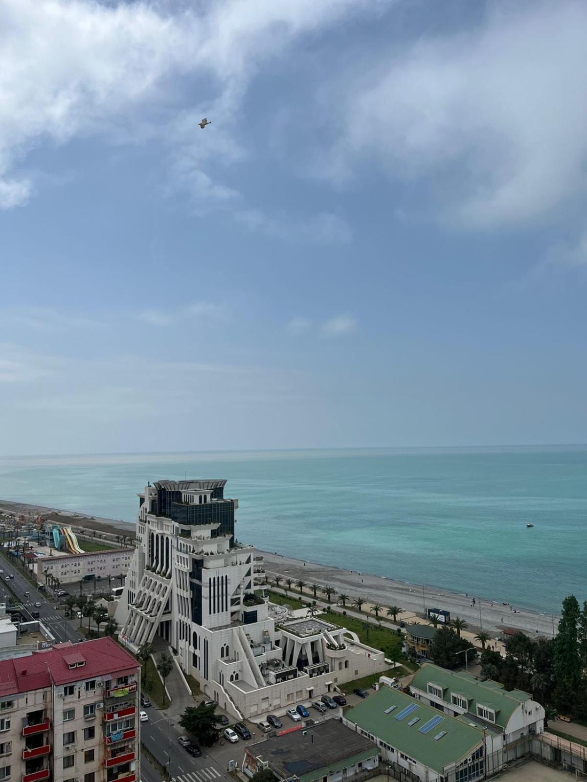 Holiday Premium Apartments Batumi Exterior foto